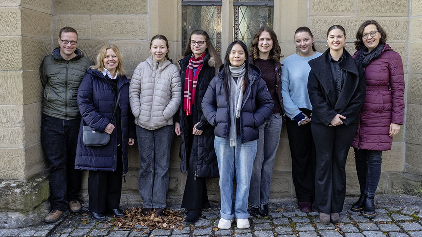 Schülerinnen und Lehrer des Eberhard-Ludwig-Gymnasiums in Stuttgart BJ. Lattner