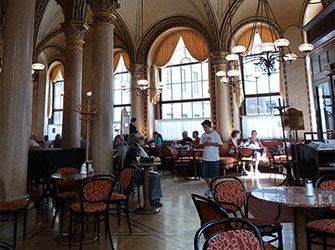 Wissenswertes über Kaffeehäuser und Kultur bei Kaffee und Kuchen – das ist die Idee einer Vortragsreihe der Volkshochschule Backnang