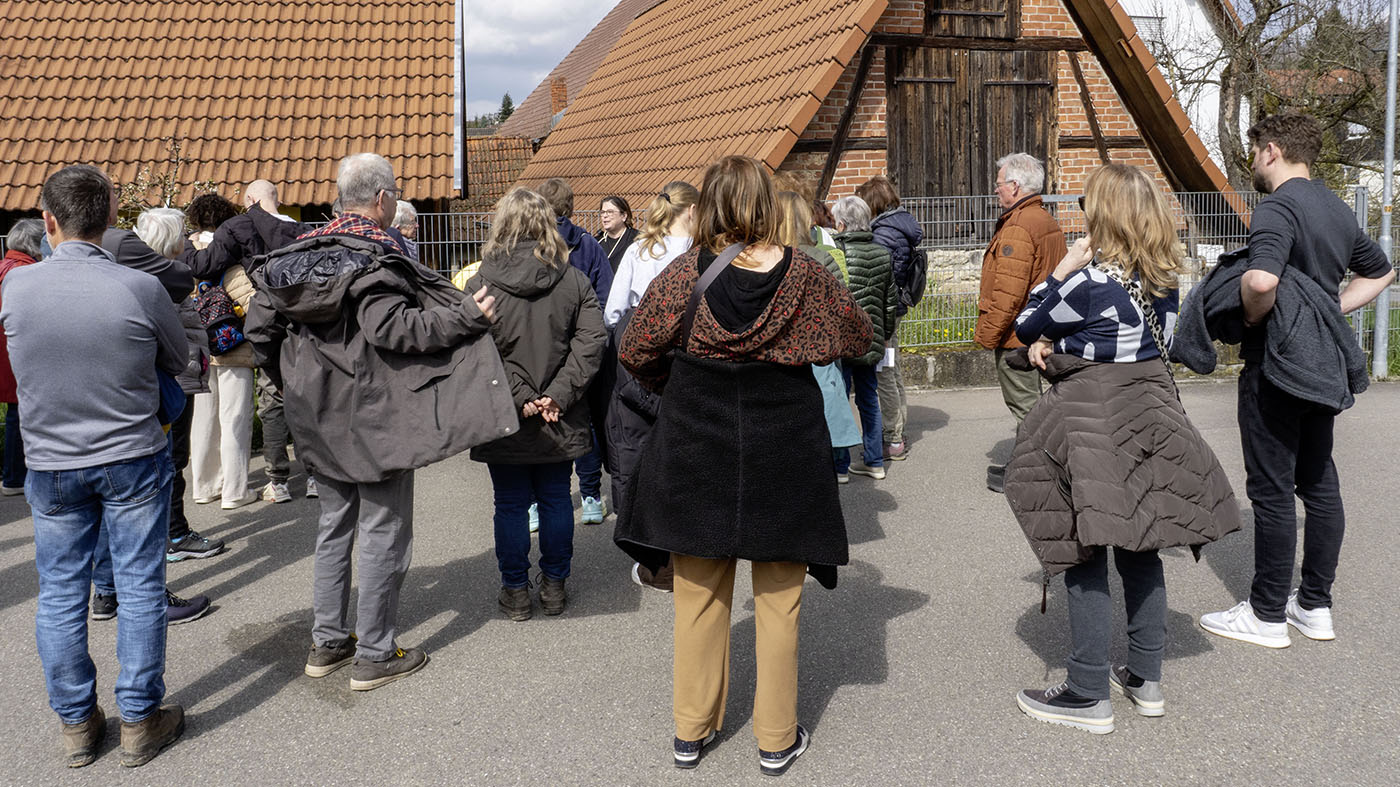 Pfarrerin Ulrike Heinrich auf dem Osterweg