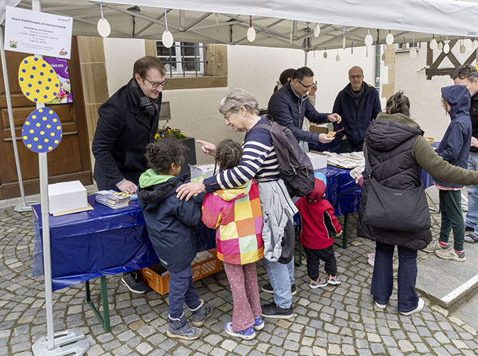 Startpunkt für die Kinder auf dem Osterwochenmarkt
