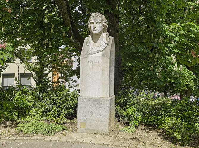 Friedrich Schiller-Denkmal, Schillerplatz