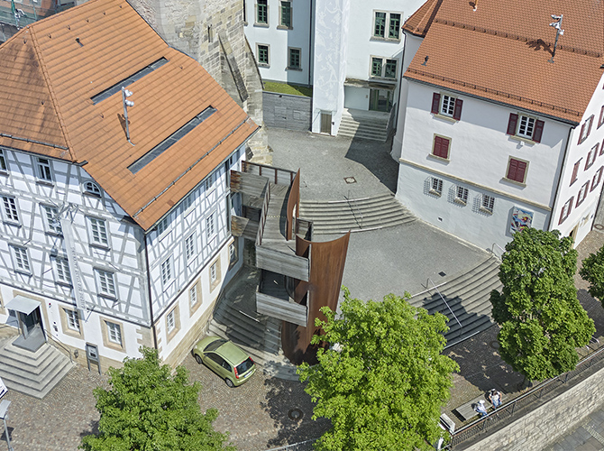 Stadtturm und Treppen am Markgrafenhof