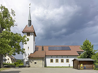 Evangelische Stephanuskirche mit Solaranlage | © BJ. Lattner