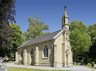 Friedhofskapelle auf dem Backnang Stadtfriedhof | BJ. Lattner