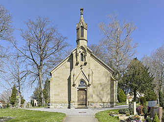 Friedhofskapelle auf dem Backnanger Stadtfriedhof | © BJ. Lattner