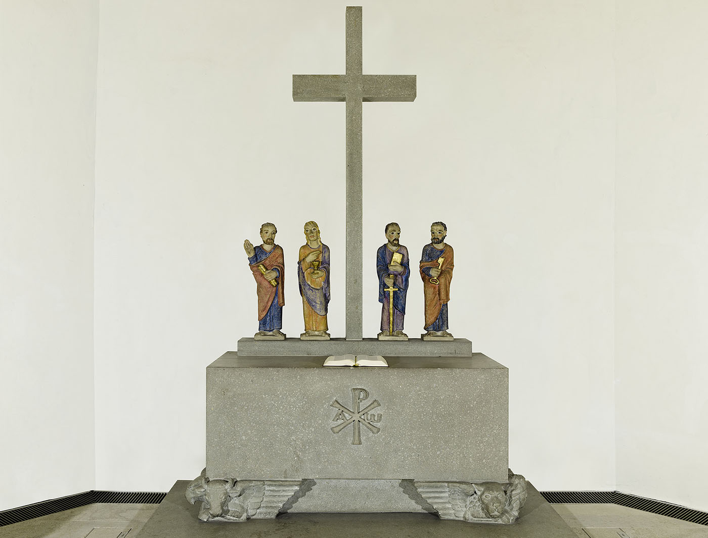 Altar und Altarfiguren – Stiftskirche Backnang | © BJ. Lattner