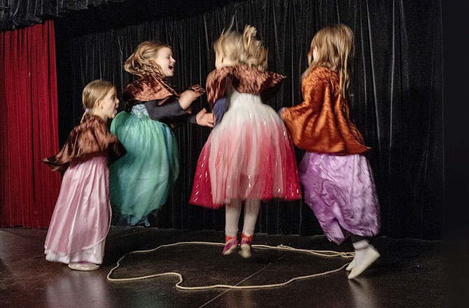 Impressionen eines Theater Kurse für Kinder | © BJ. Lattner