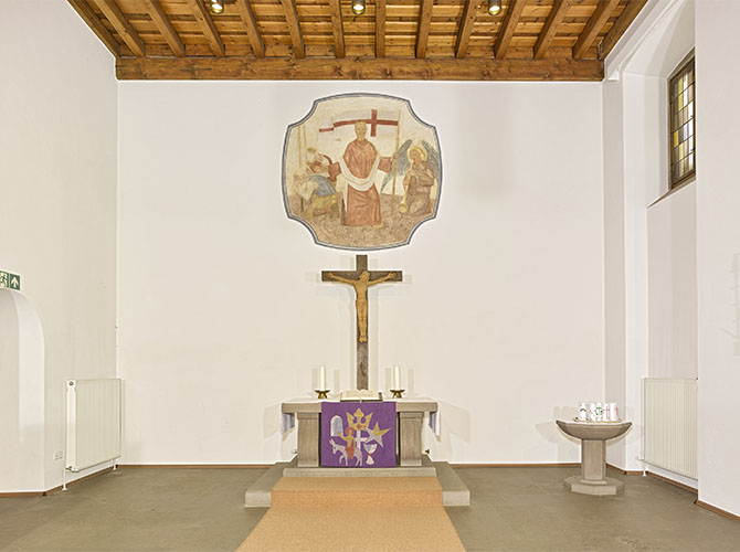 Altar der evangelischen Stephanuskirche | © BJ. Lattner