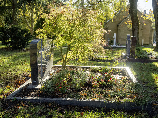 Grab und Gräber auf dem Stadtfriedhof Backnang | © BJ. Lattner